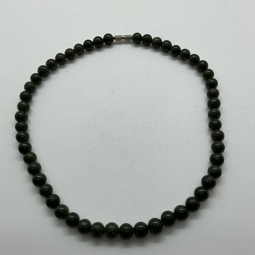 Vintage Dark Green Jade Single Strand Beaded Choker Necklace